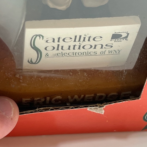 Vintage MiLB Buffalo Bisons ERIC WEDGE Baseball Coach SGA Bobblehead NEW - Picture 6 of 9